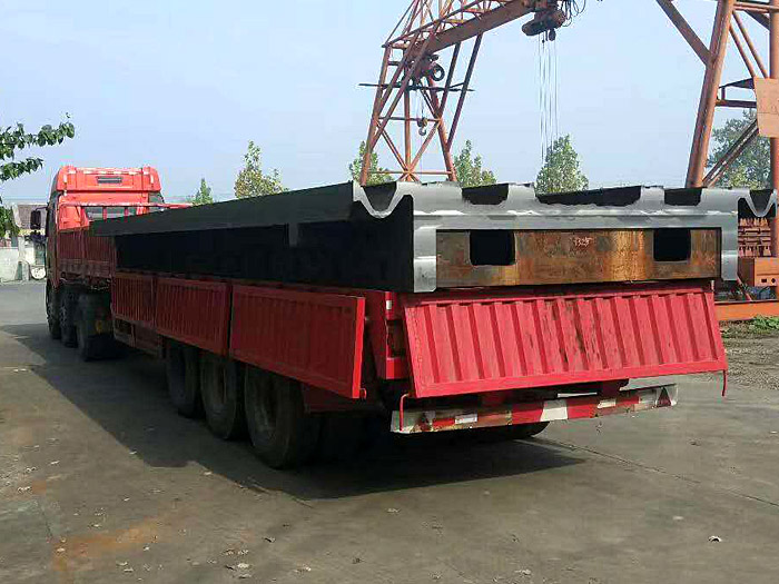 機(jī)床床身鑄件發(fā)貨中